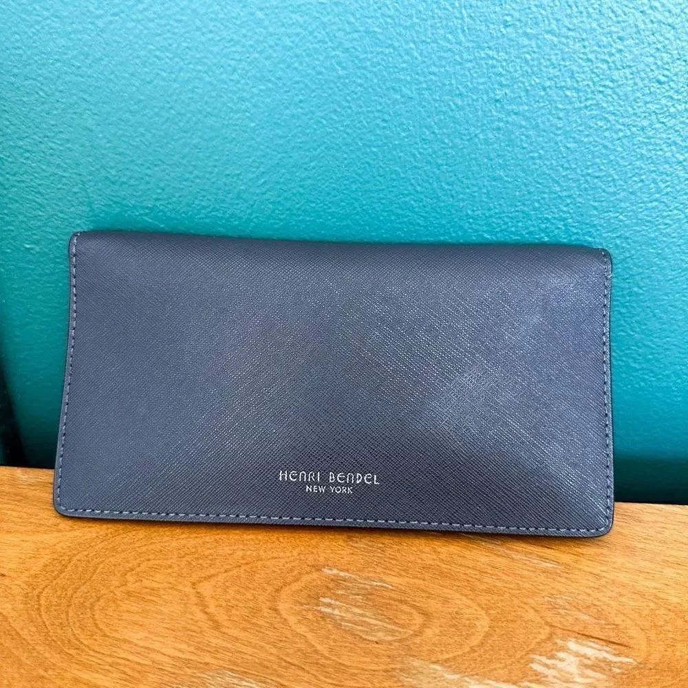 Henri Bendel West 57 Kanagroo Charcoal Grey Portfolio Style Compact Travel Walle